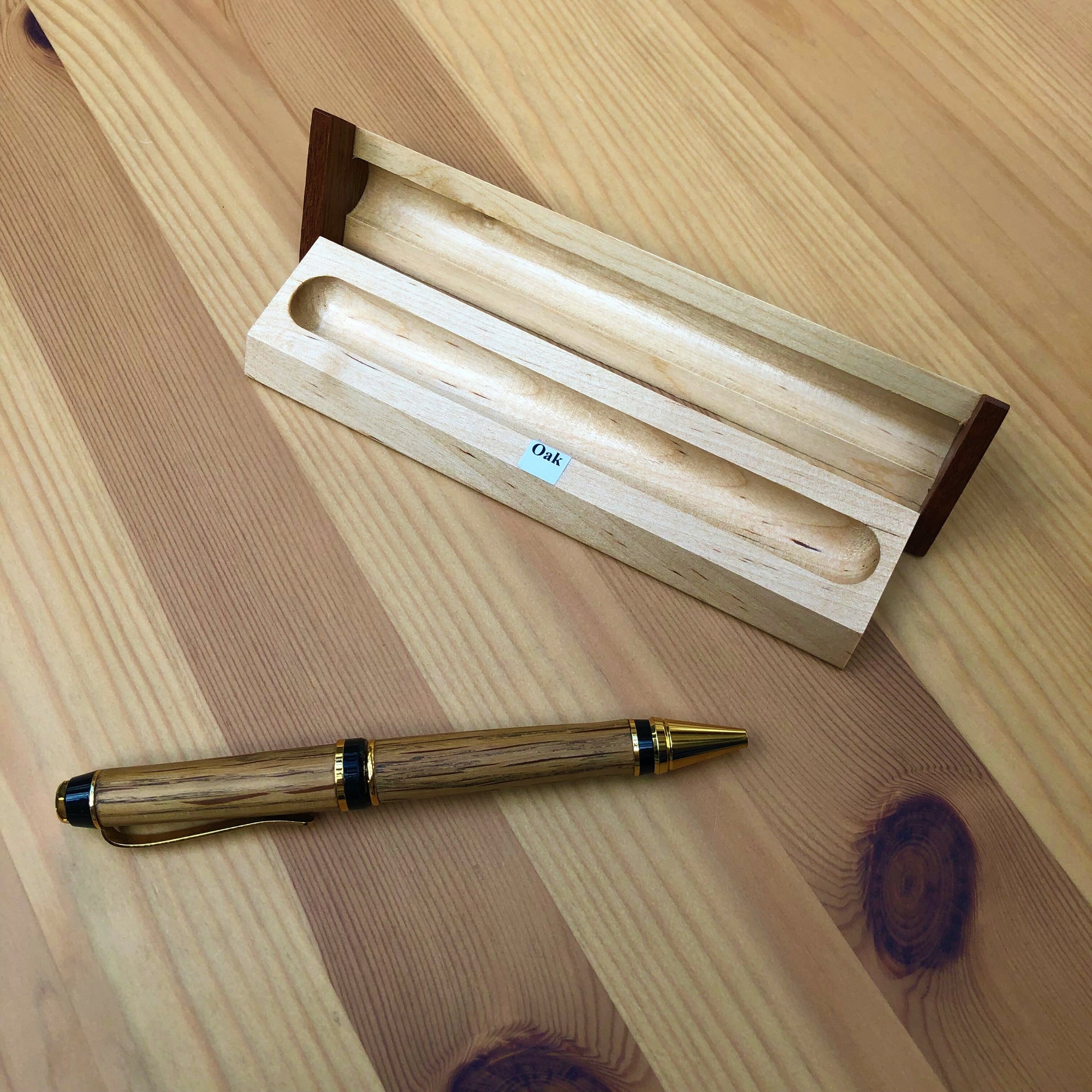 Hand Turned Oak Pen
